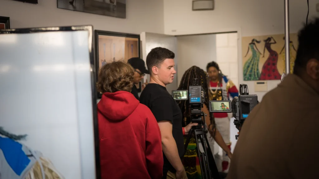 Behind the scenes image 2