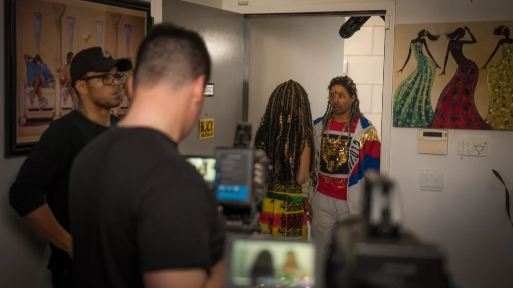 Behind the scenes image 4